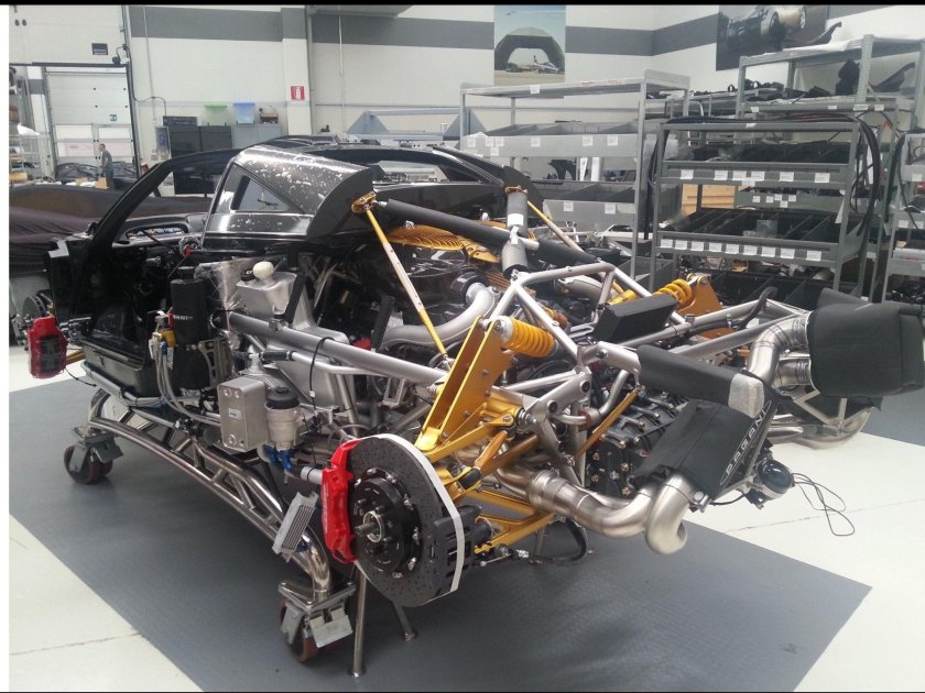 Pagani Zonda монокок