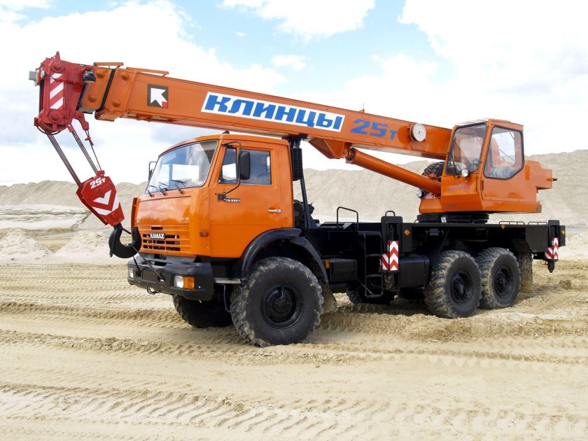 КС 55713-5в автокран 25т КАМАЗ-43118