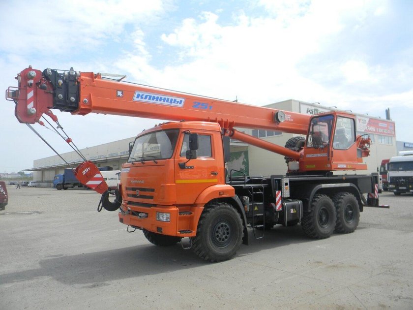 Автокран КАМАЗ 43118