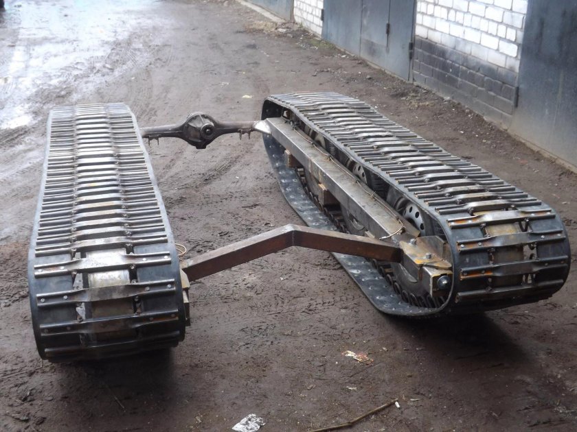 Гусеничные. Болотоходы Лифан