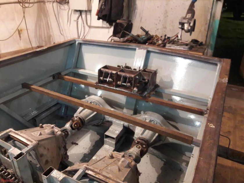 Бортоповоротный механизм ГАЗ 71