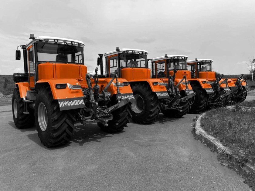 Топливный бак трактора к 700