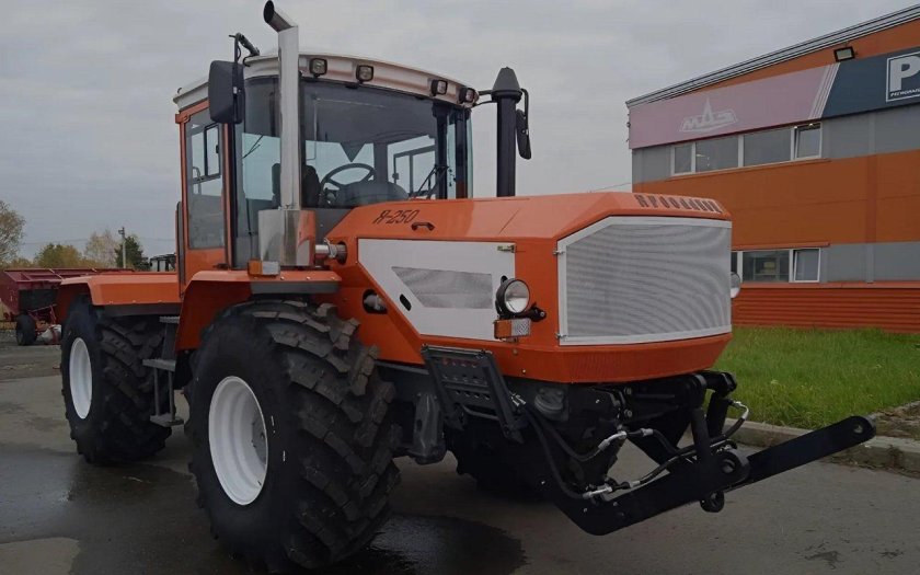 Трактор Ярославец