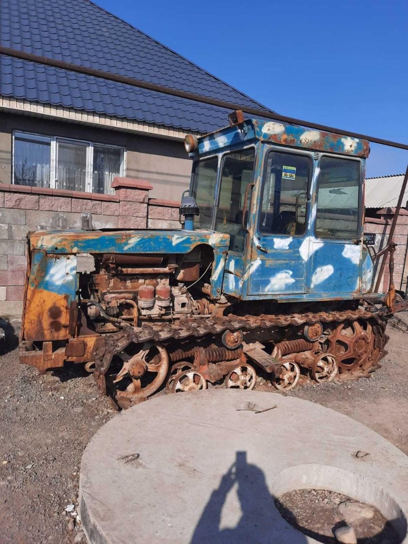 ХТЗ-181 гусеничный