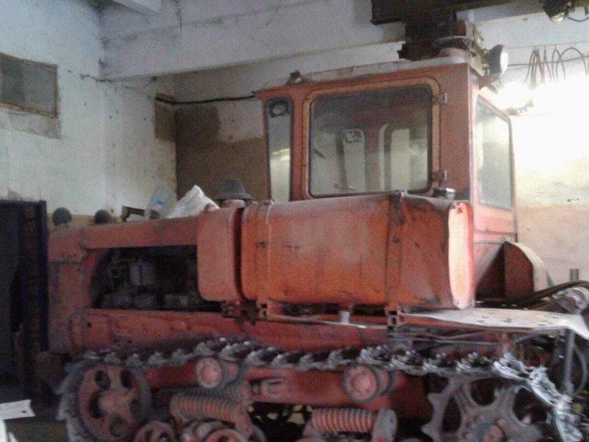Трактор гусеничный дт 75