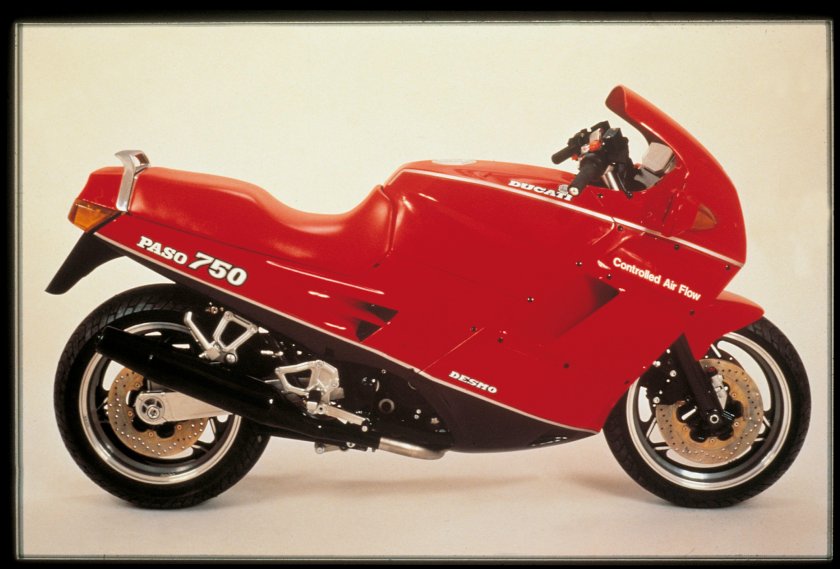 Ducati 750 paso