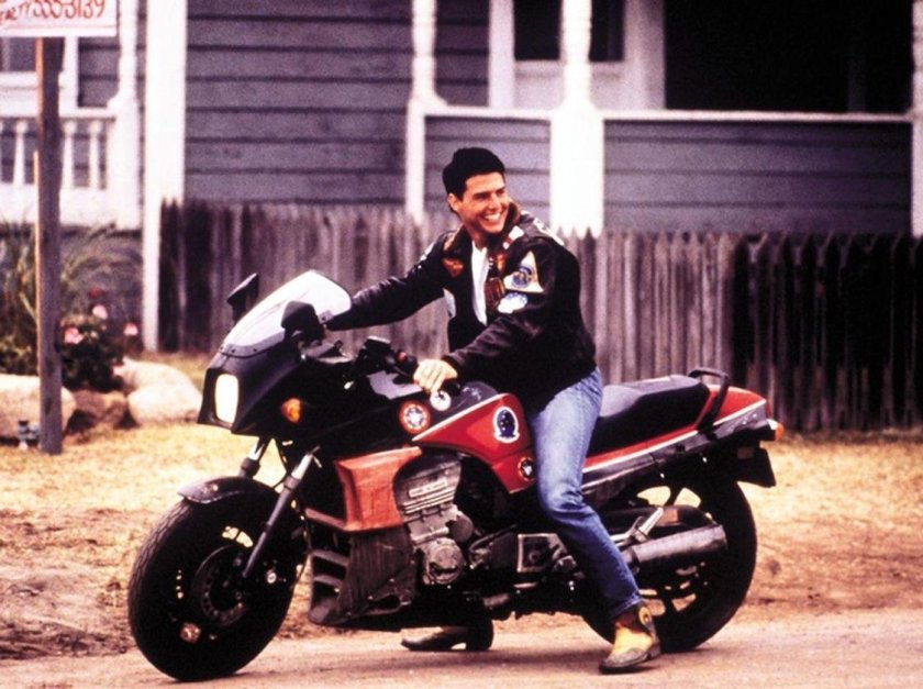 Kawasaki GPZ 900 Tom Cruise