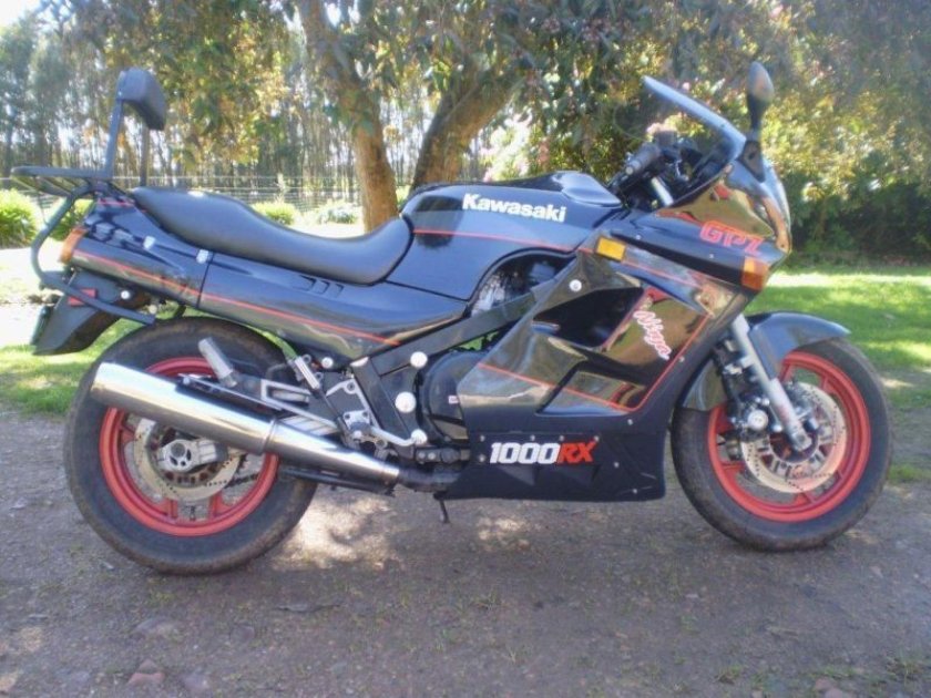 Кавасаки GPZ 1000