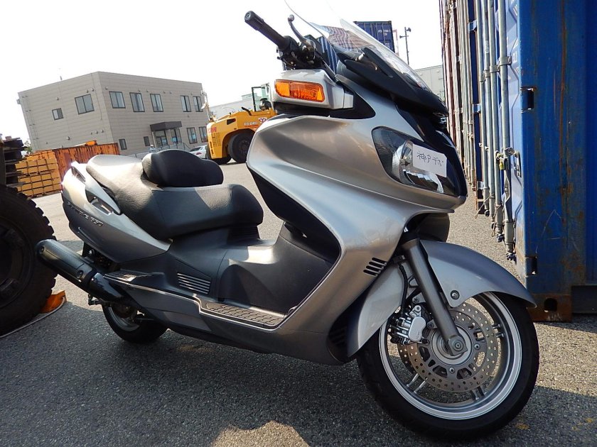 Сузуки 650 кубов