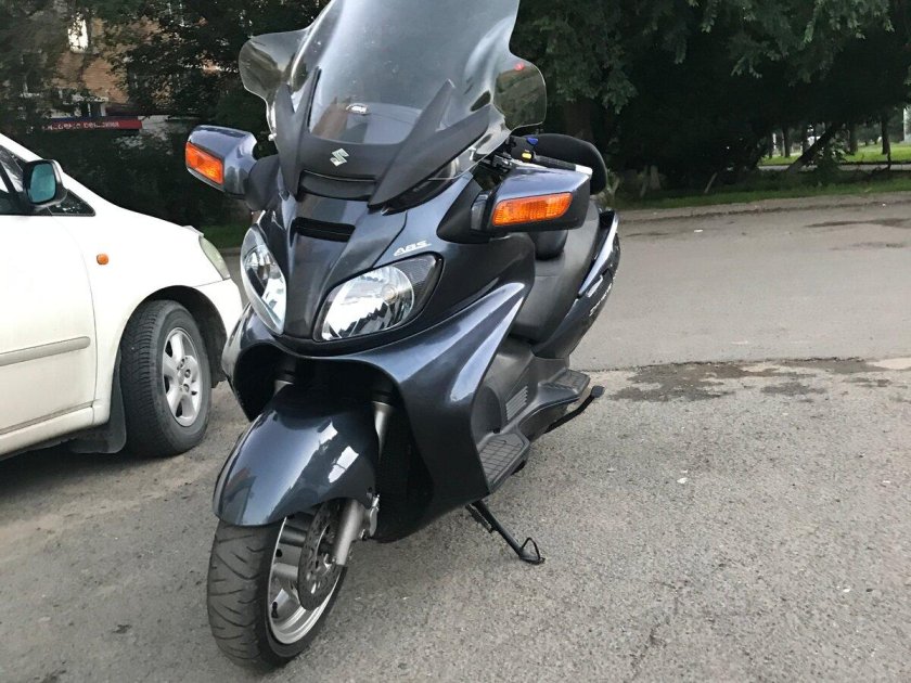 Максискутер Сузуки Скайвэй 650