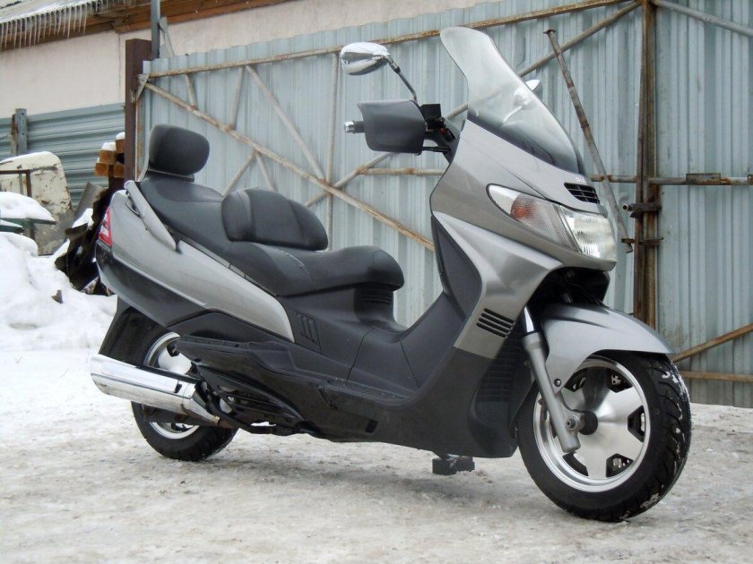 Suzuki Skywave 400 2001