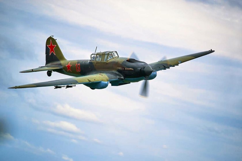 Военный самолет ил 2