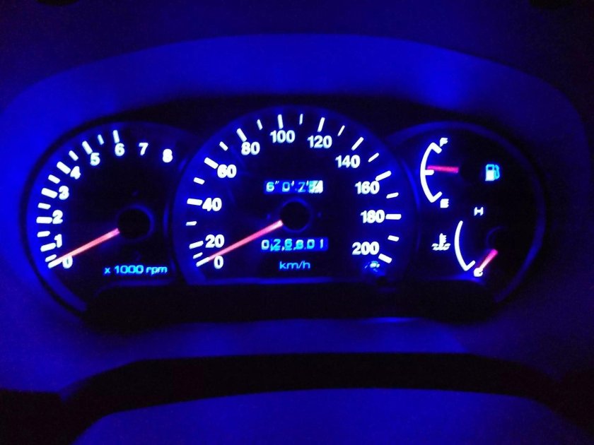 Приборная панель Hyundai Accent