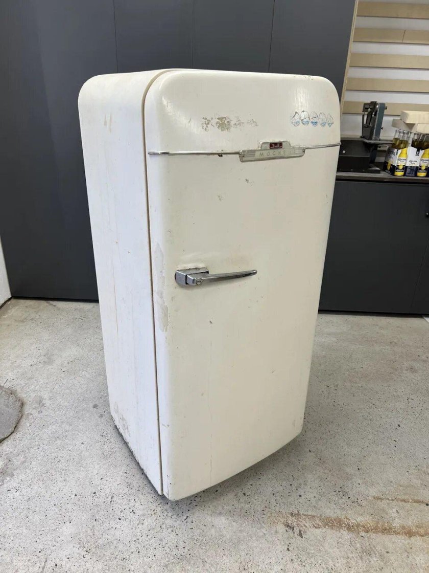 Холодильник ЗИЛ реставрированный