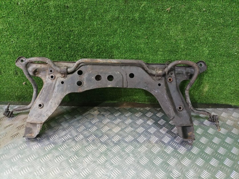 Подрамник Шкода Фабия 1