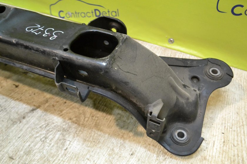 Задняя балка Suzuki Baleno