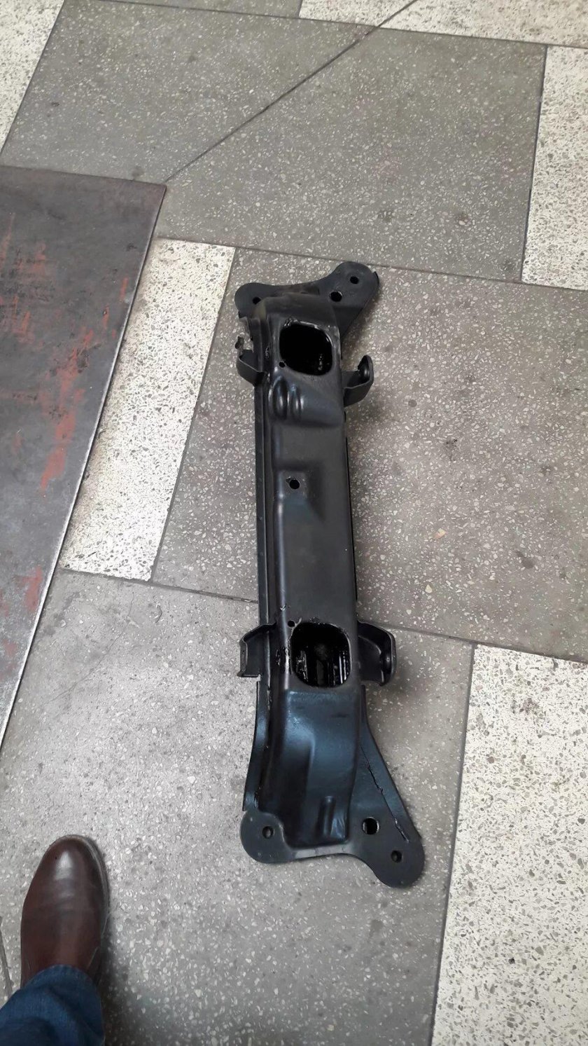 Балка передняя Сузуки Балено