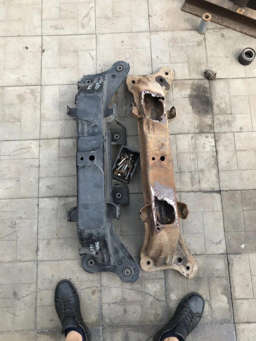 Задний подрамник Сузуки Лиана