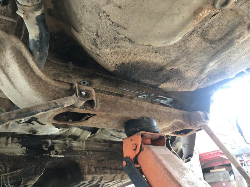 Задняя подвеска Suzuki Baleno