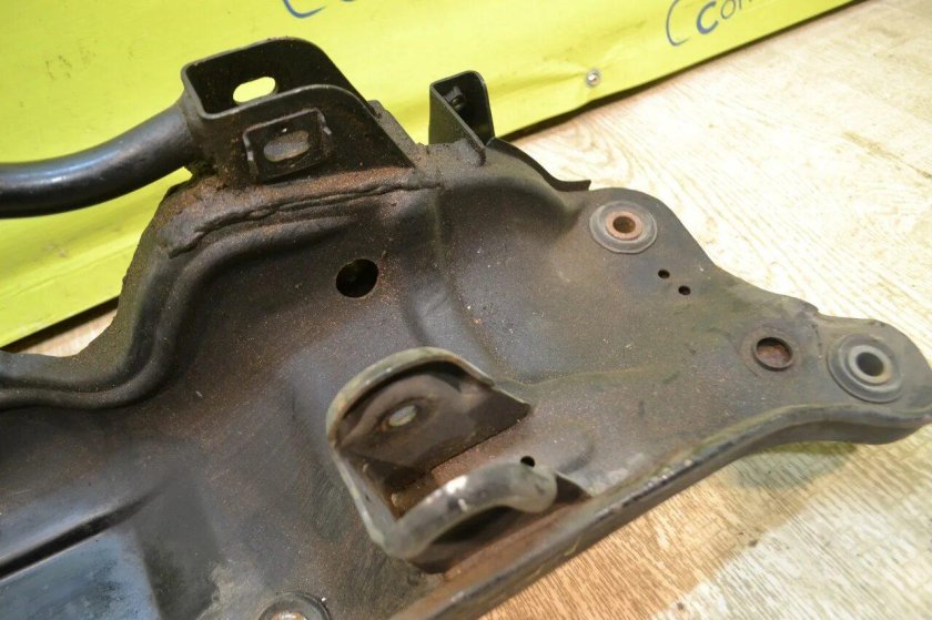 Задняя балка Сузуки Лиана