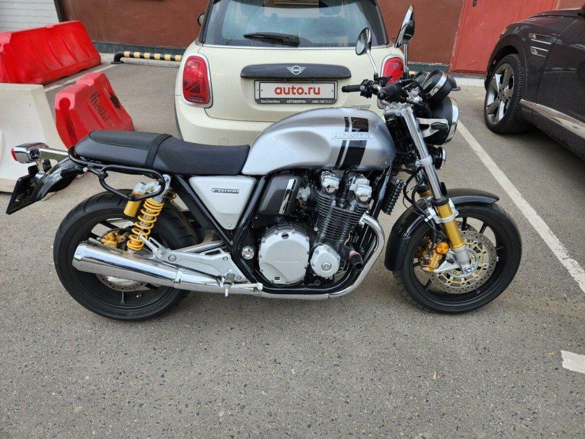 Honda cb 1100