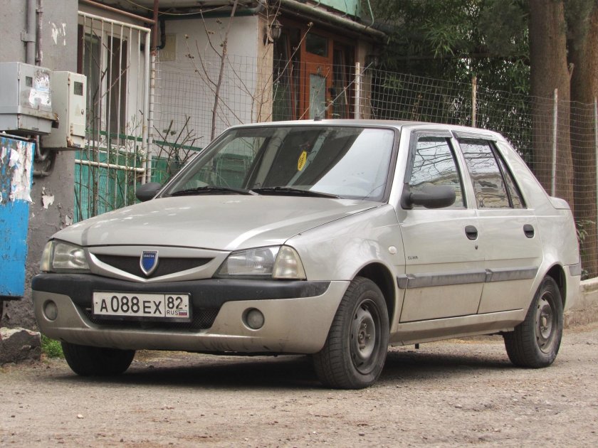 Dacia Solenza vs Logan