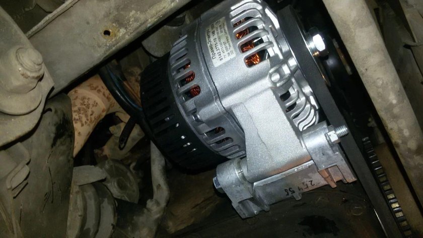 Генератор ВАЗ 21214 90а