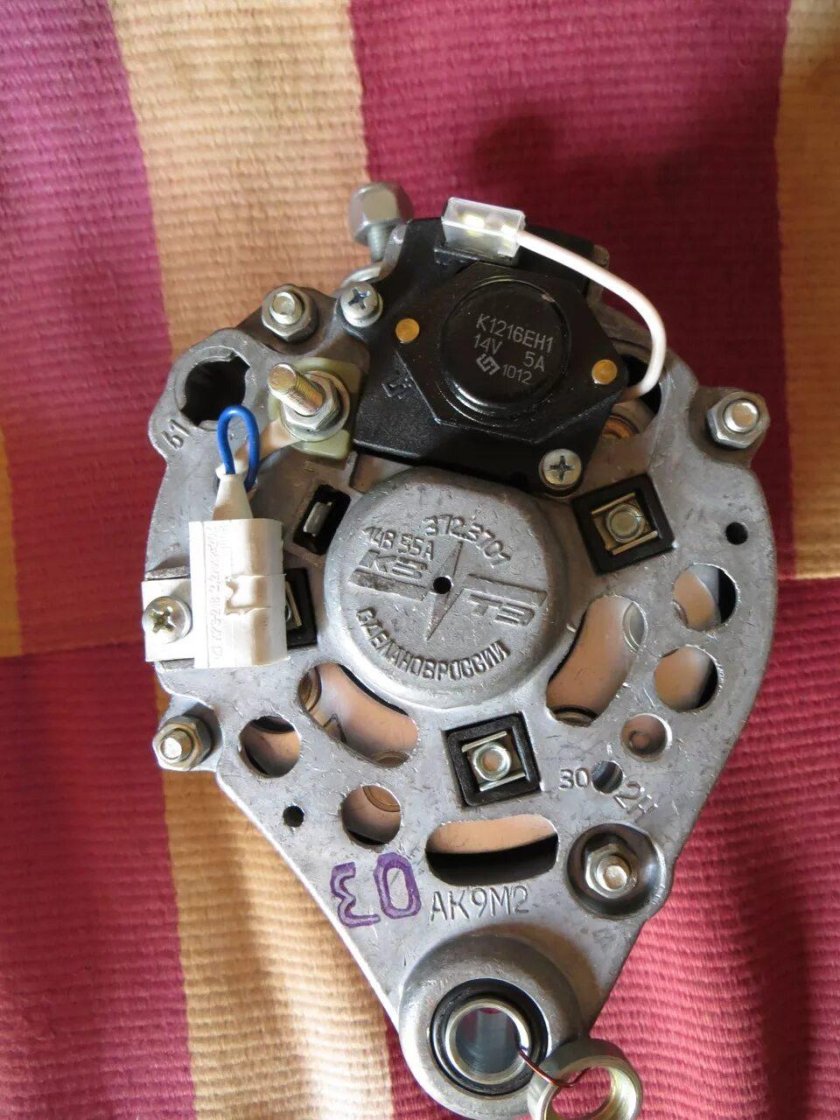 Генератор от ВАЗ 2107