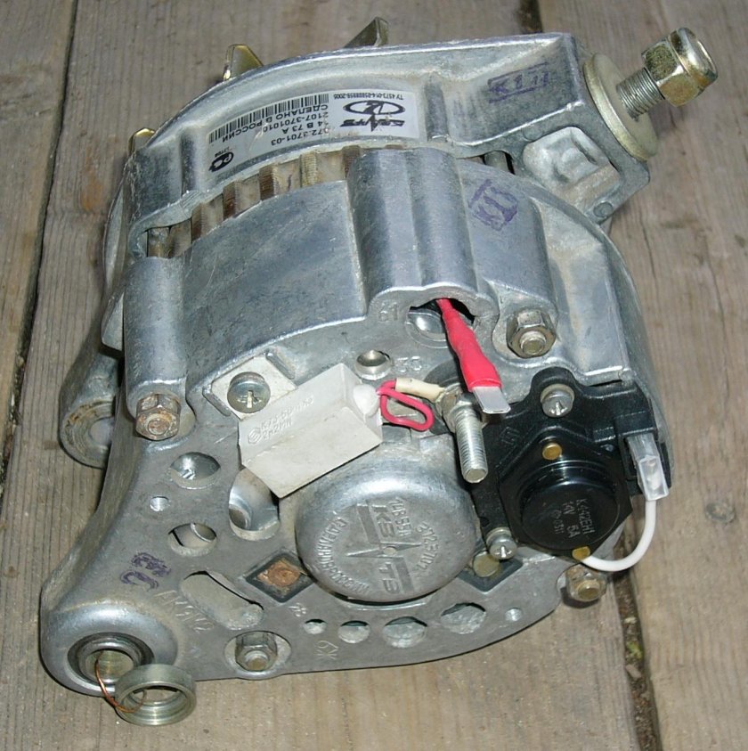 Генератор от ВАЗ 2107