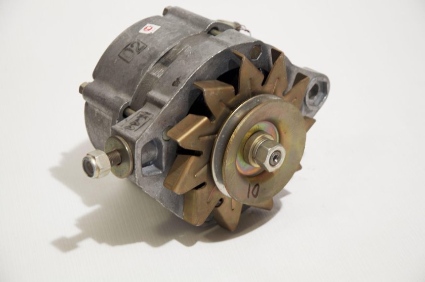 Генератор ВАЗ 2106