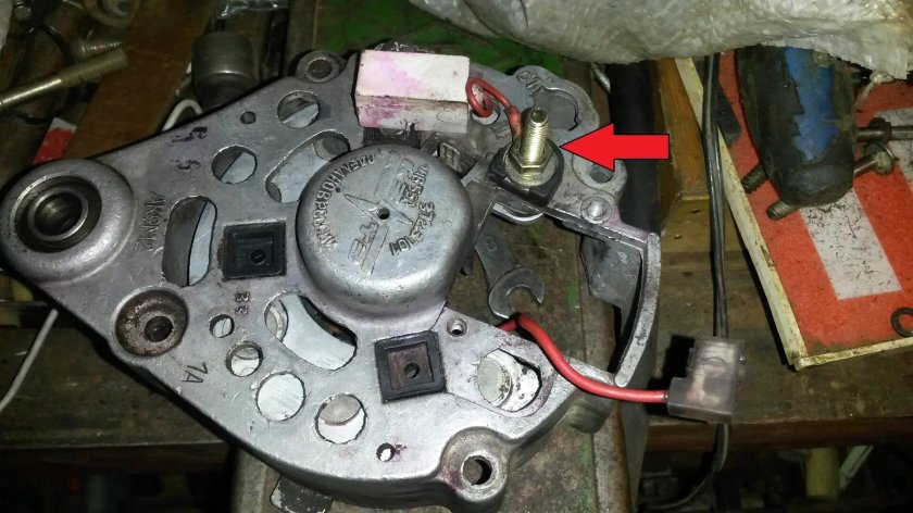 Генератор от ВАЗ 2107