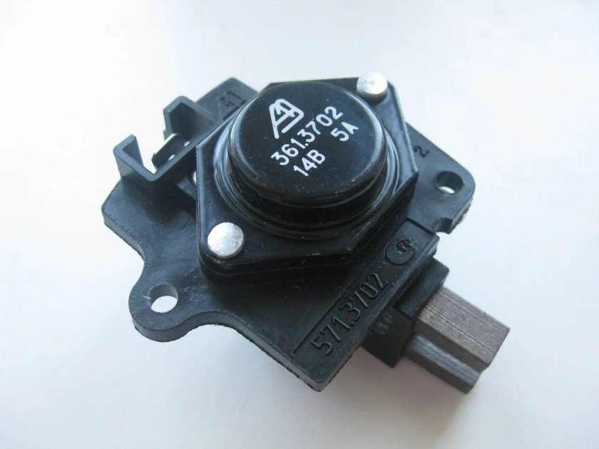 Щётки генератора ВАЗ 2107