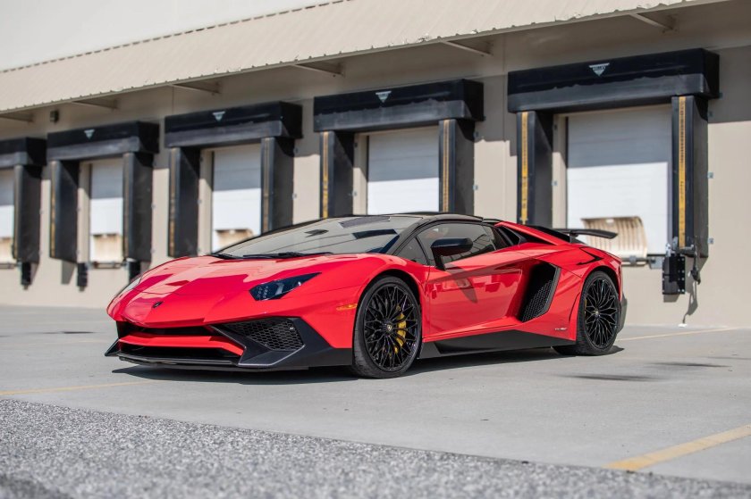 Lamborghini aventador sv roadster