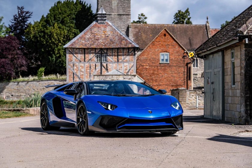 Lamborghini aventador lp750-4 sv roadster 2016