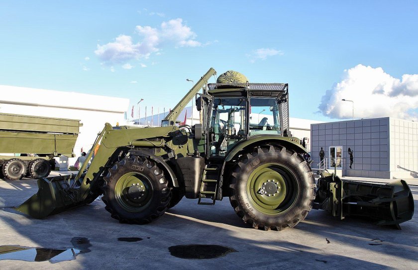 КДМ трактор армейский