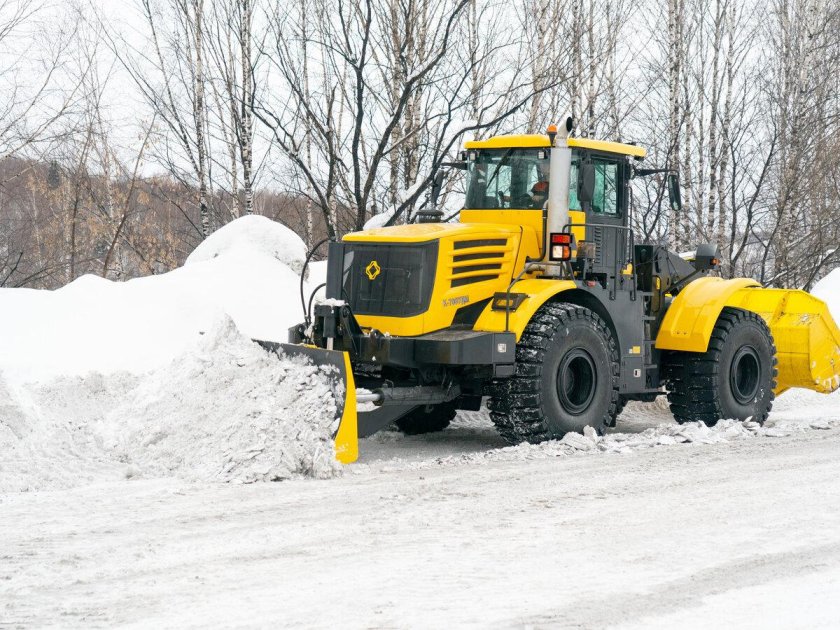 Фронтальный погрузчик кировец к-708пк7