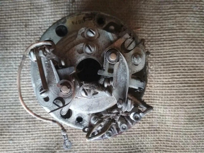 Генератор ИЖ Планета 6 вольт