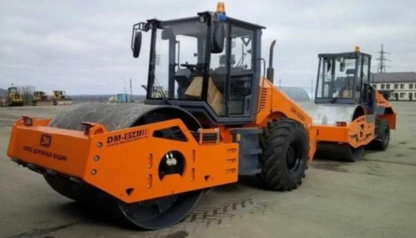 Каток дорожный грунтовый dm-617