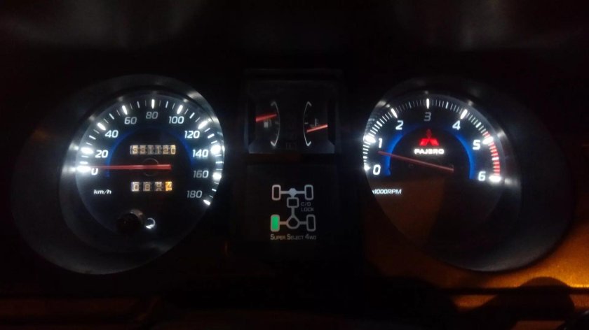Панель приборов Паджеро 2