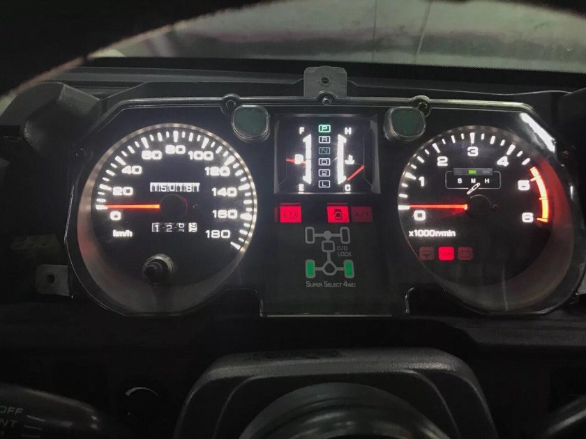 Панель приборов Паджеро 2