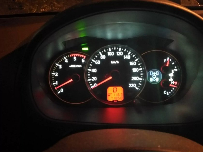 Приборная панель Паджеро спорт 2