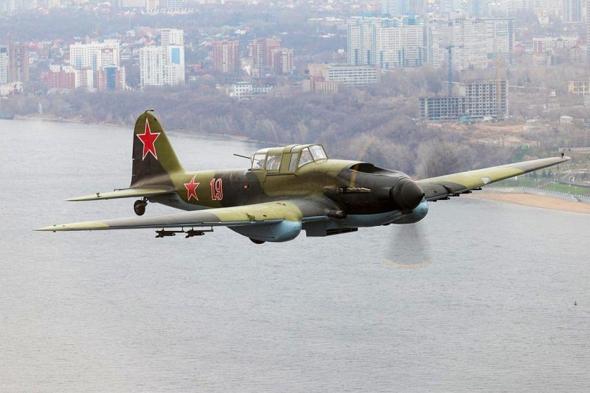 Штурмовик Ильюшин ил-2
