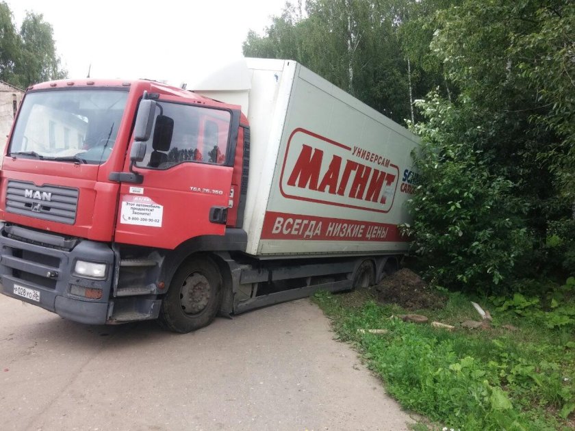 Магнит машины ман