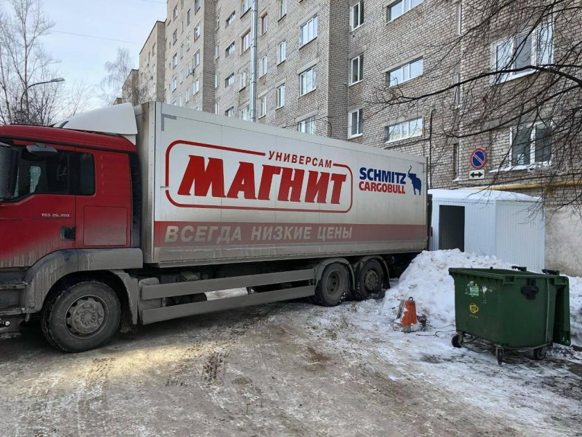 Ивеко фура магнит