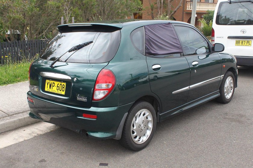Daihatsu Sirion 2003