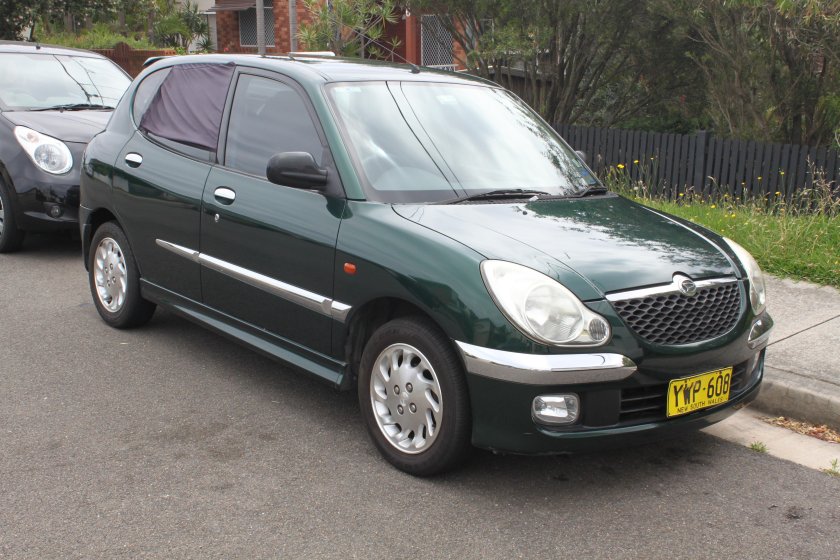 Daihatsu Sirion 2003