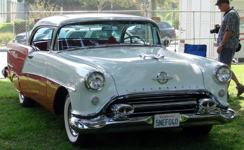 Oldsmobile 1954