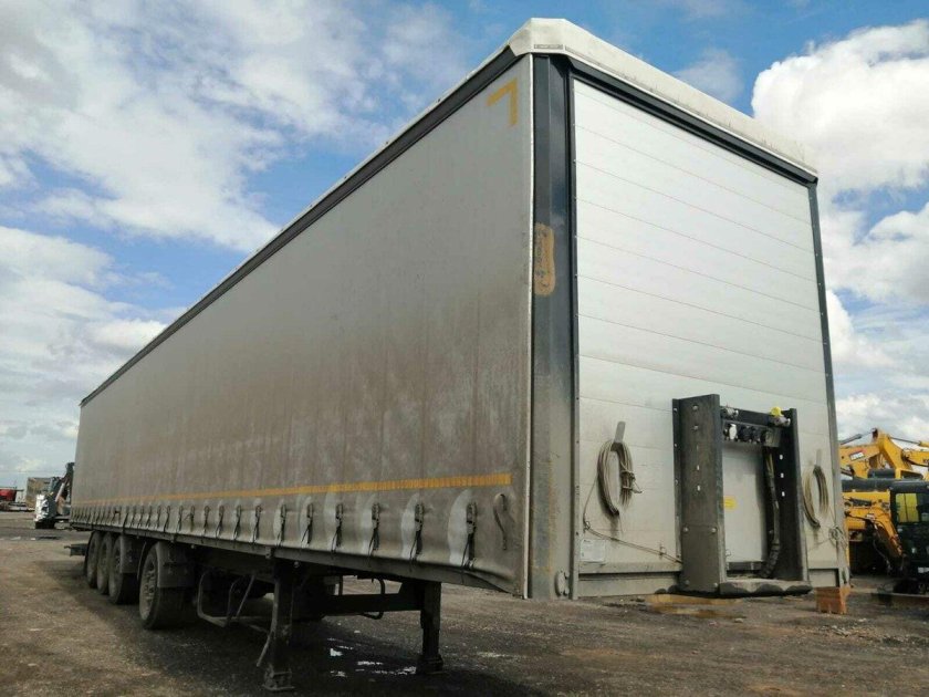 Шторный полуприцеп шмитц