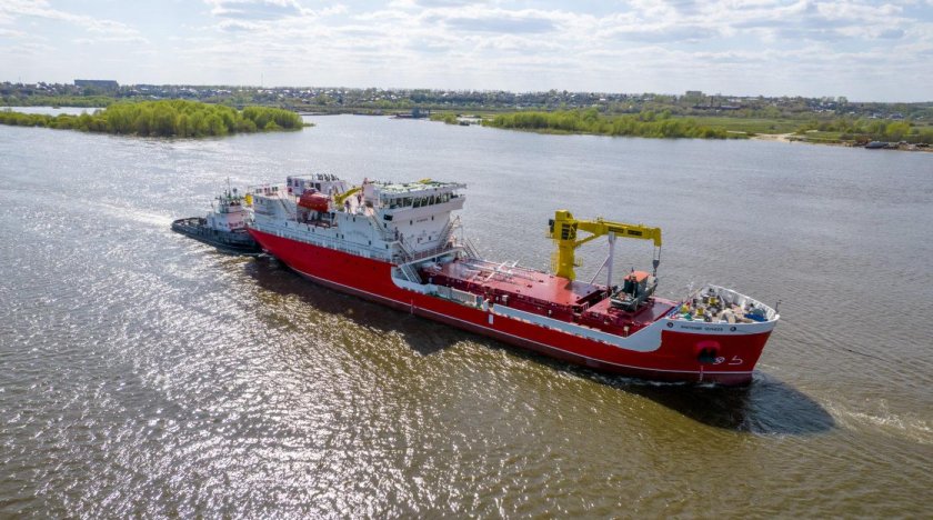 Грузопассажирское судно \ анатолий чернеев\