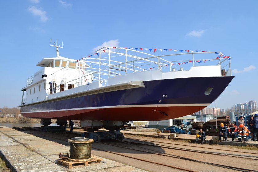 Судостроительная верфь Речная